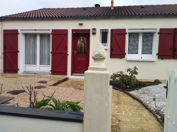 installation-pose-remplacement-volet-bois-rouge-basque-menuiserie-marionneau-vallet-44-2025-1907CFF5C-ADAB-FE51-1585-45993E2CB407.jpg